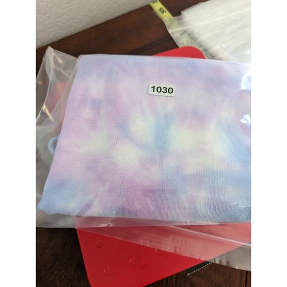 Tresics Luxe Cropped Tank Top Small Blue Pink TieDye Sleeveless Keyhole Knit New - Picture 8 of 9